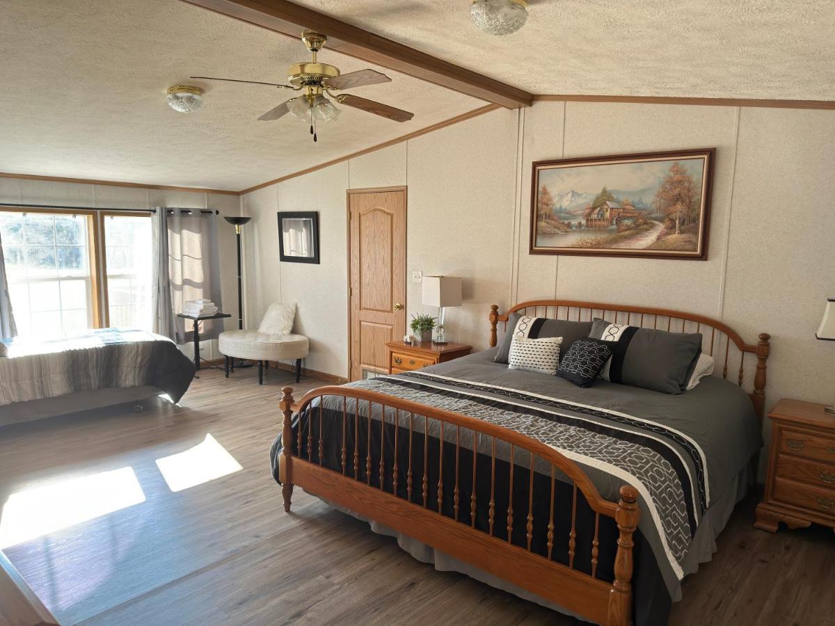 Spacious Cozy Getaway ! King Bed, Game Room, Out Door Patio Cairo Dış mekan fotoğraf